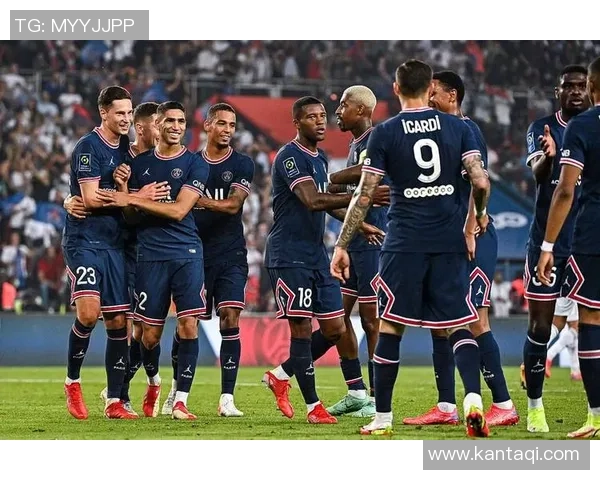 西甲激战巴黎圣日耳曼大胜拜仁引发转会风波与球迷热议